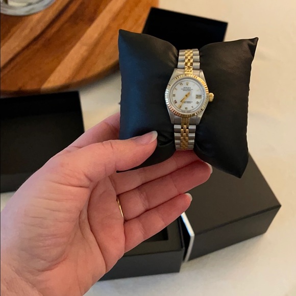 Vintage Rolex Datejust Watch - Picture 9 of 15